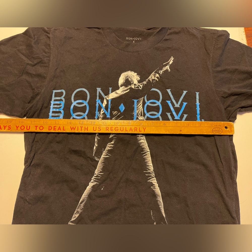 Bon Jovi | 2019 Not For Sale Tour Tshirt - Picture 4 of 4